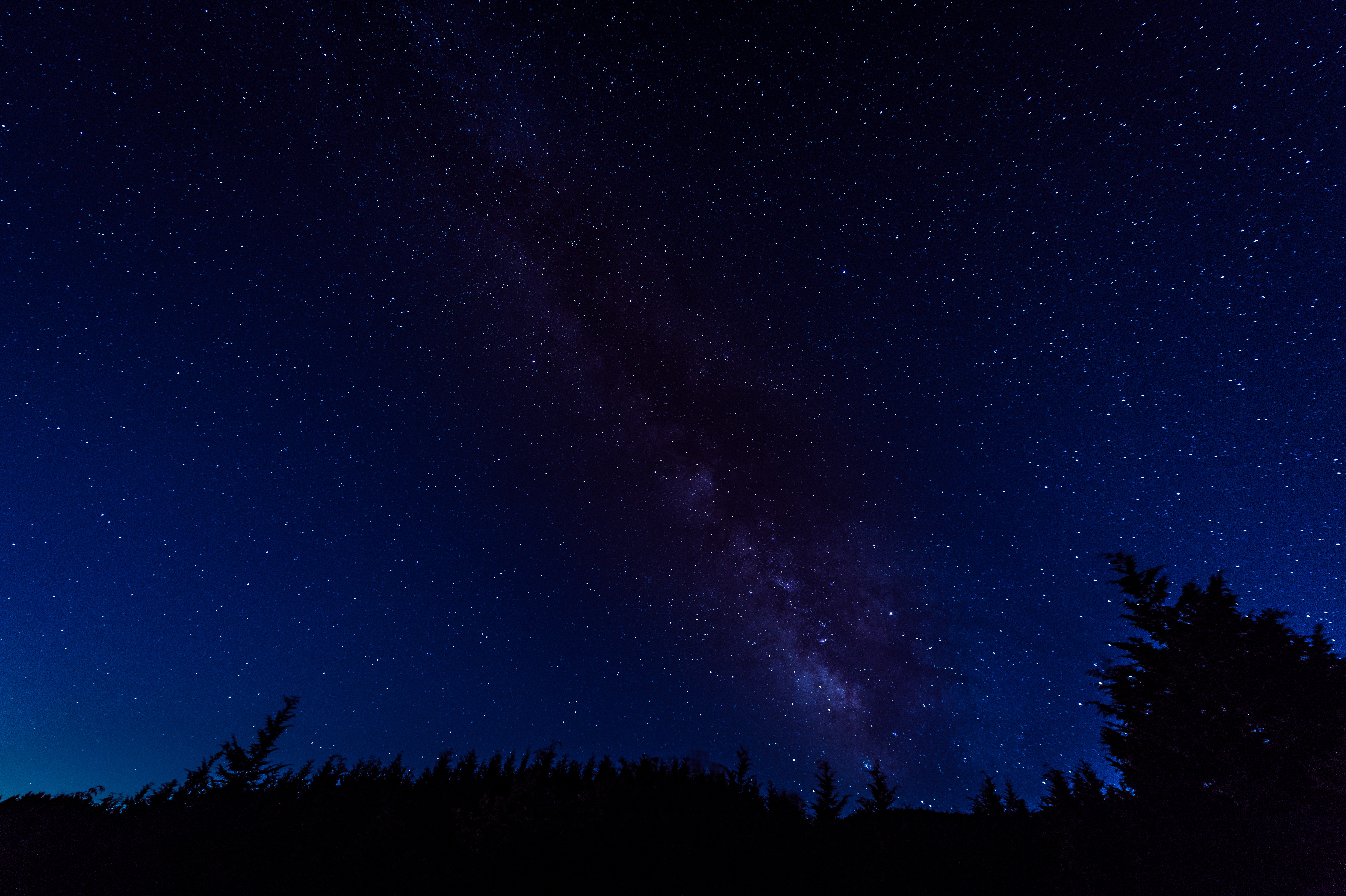 夜空いっぱいの星空 鏡野町笠菅峠 の写真 画像 を無料ダウンロード フリー素材のぱくたそ