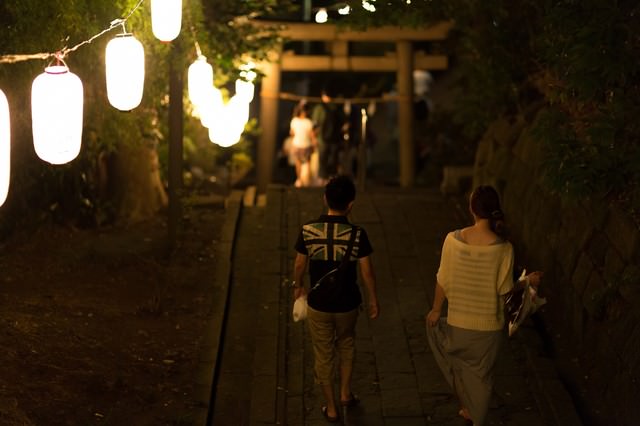 神社のお祭りと恋人