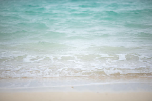 浜辺のお散歩時間♡エメラルドグリーンの海へ♡プルメリアリースNO.3 ...