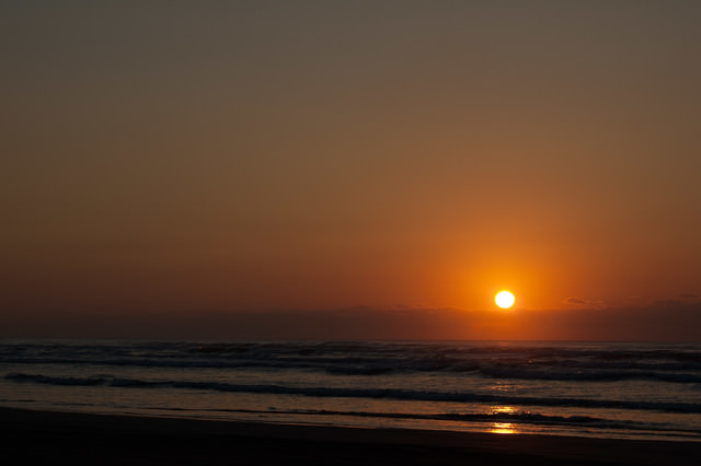 日本海に沈む夕日の無料写真素材 Id17824｜ぱくたそ