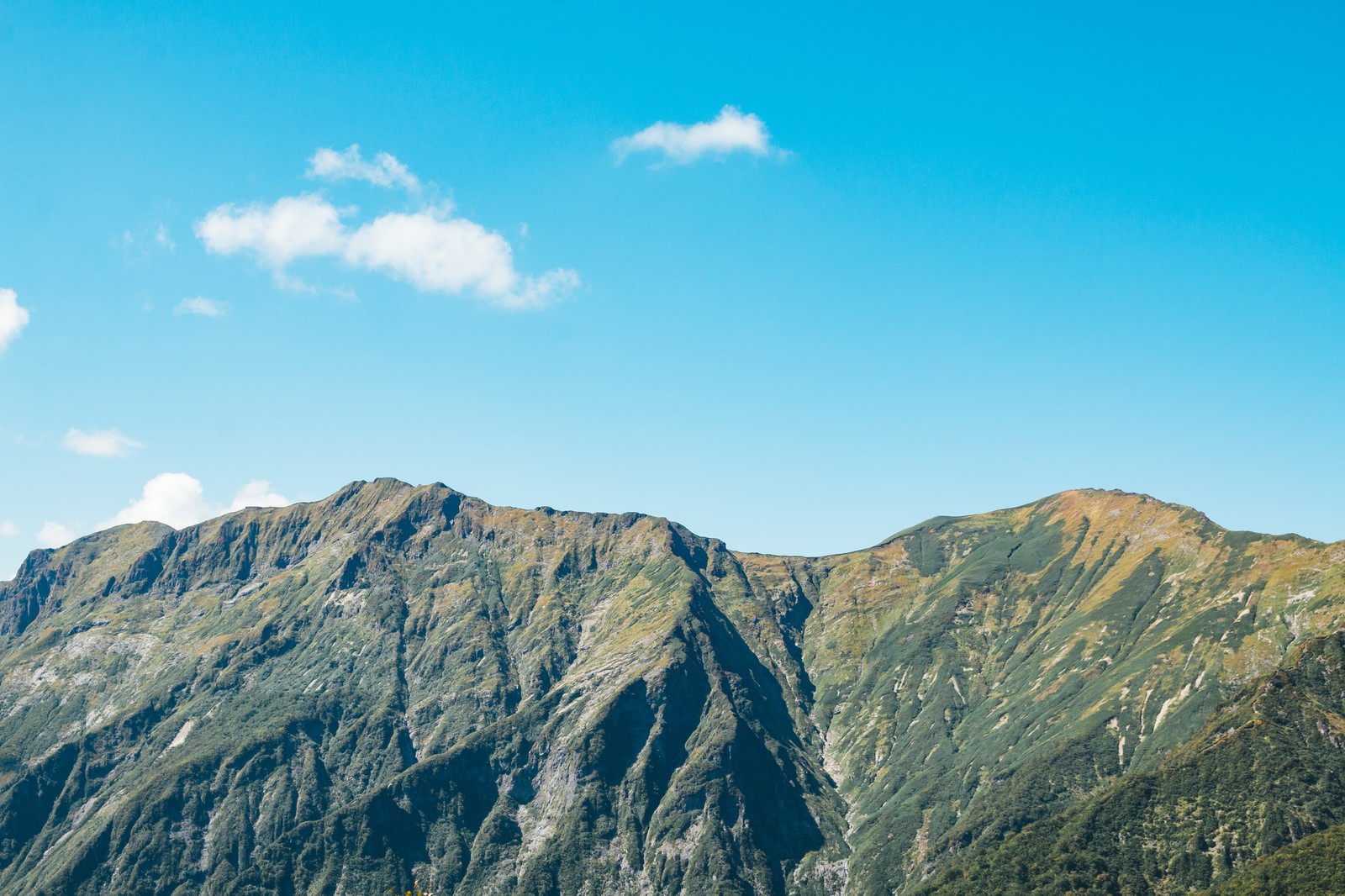 「日本百名山「谷川岳」 | フリー素材のぱくたそ」の写真
