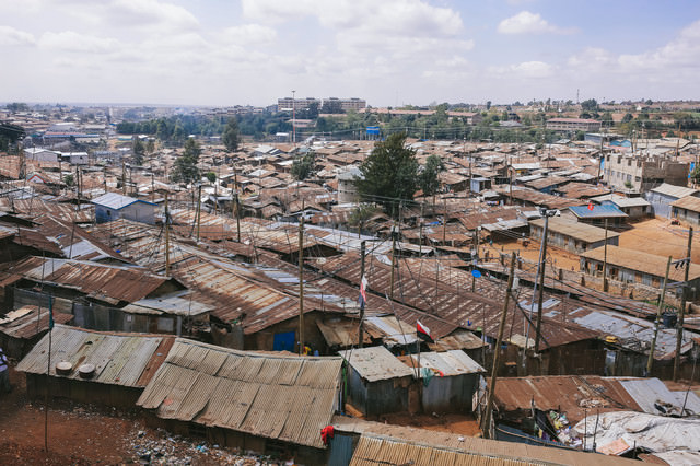 ケニアのスラム街を一望の写真を無料ダウンロード フリー素材 ぱくたそ