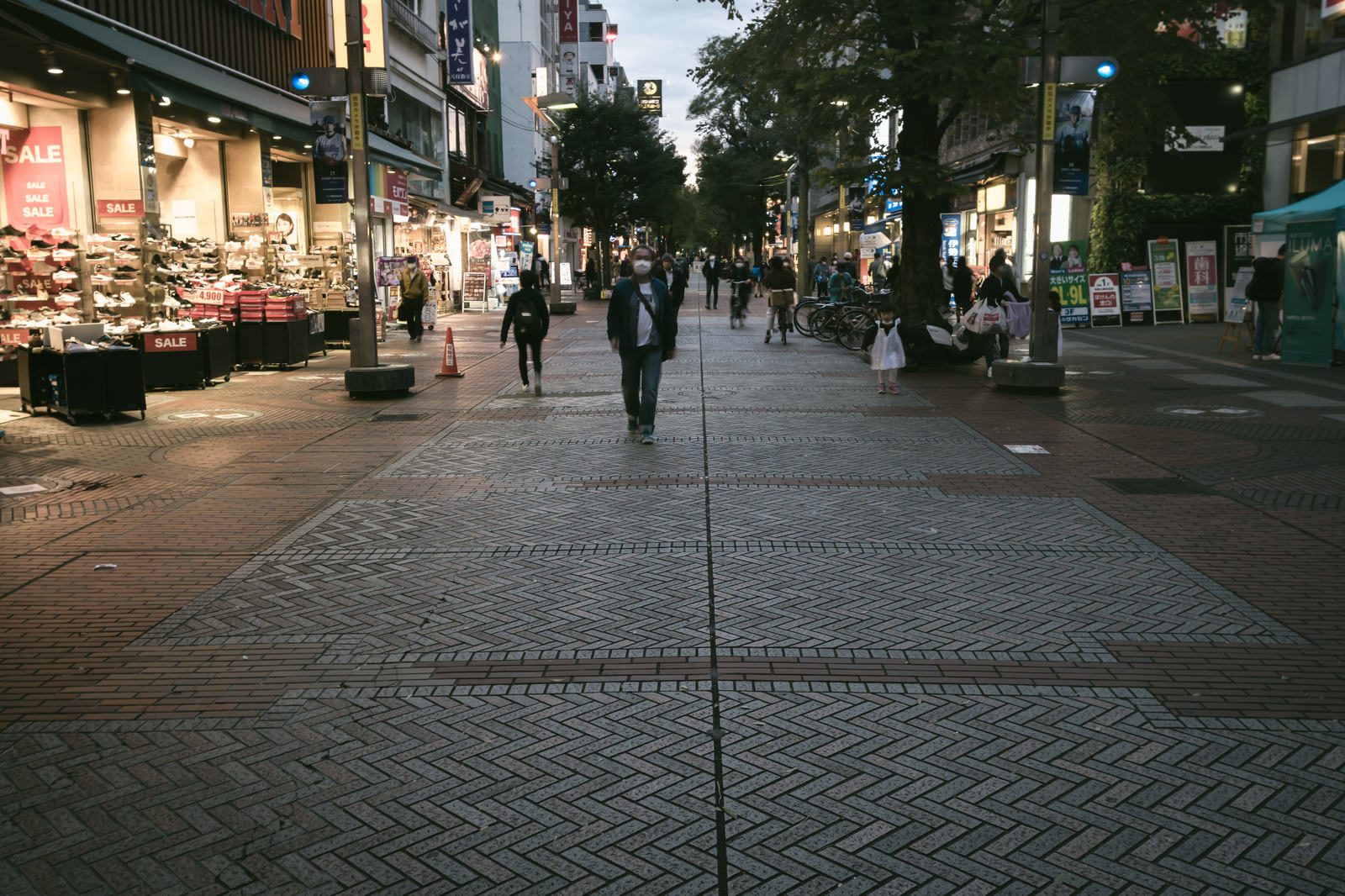 安い 伊勢佐木町 大きい服