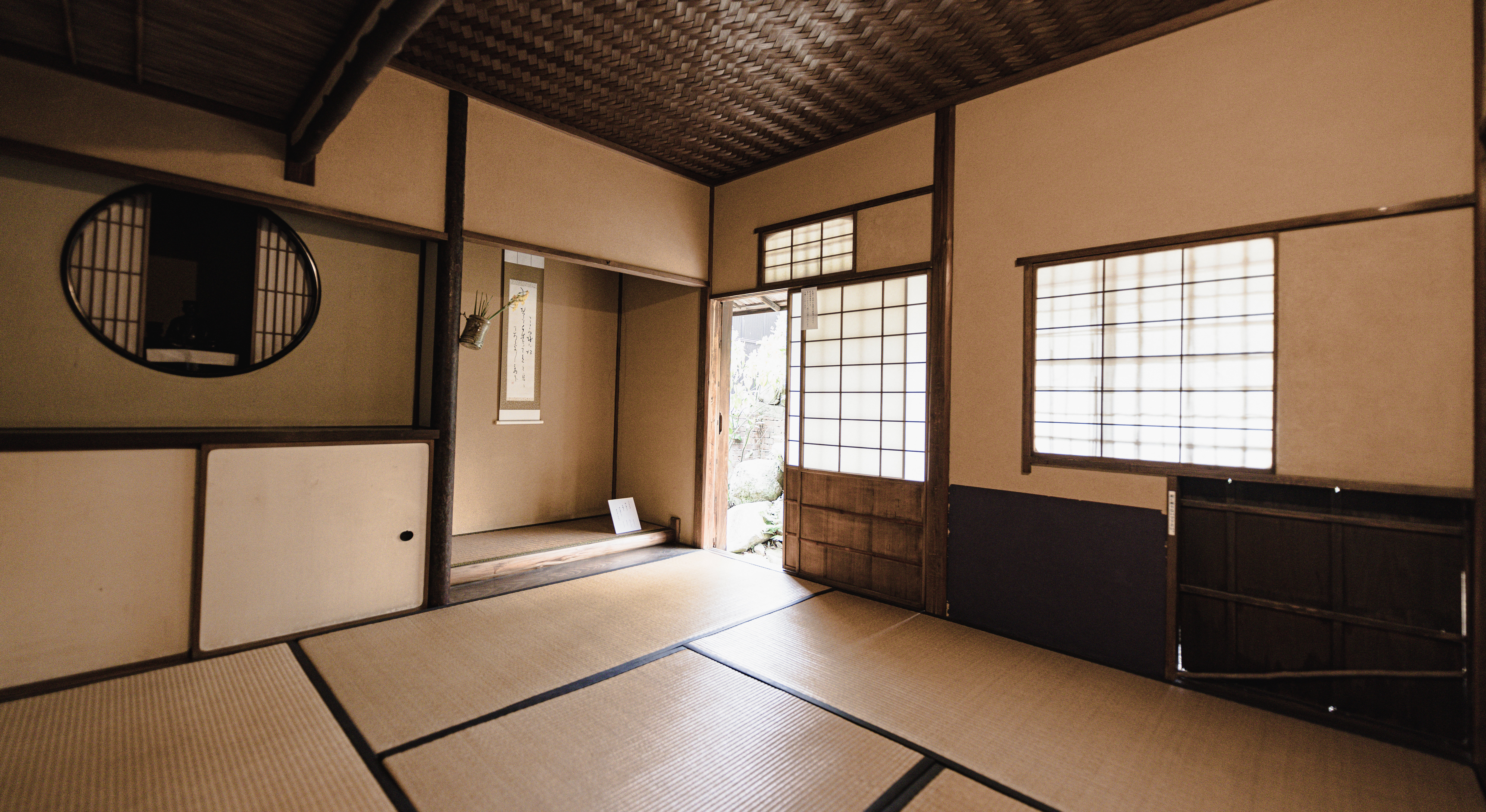 直方谷尾美術館の茶室 鉄牛庵 の写真素材 ぱくたそ