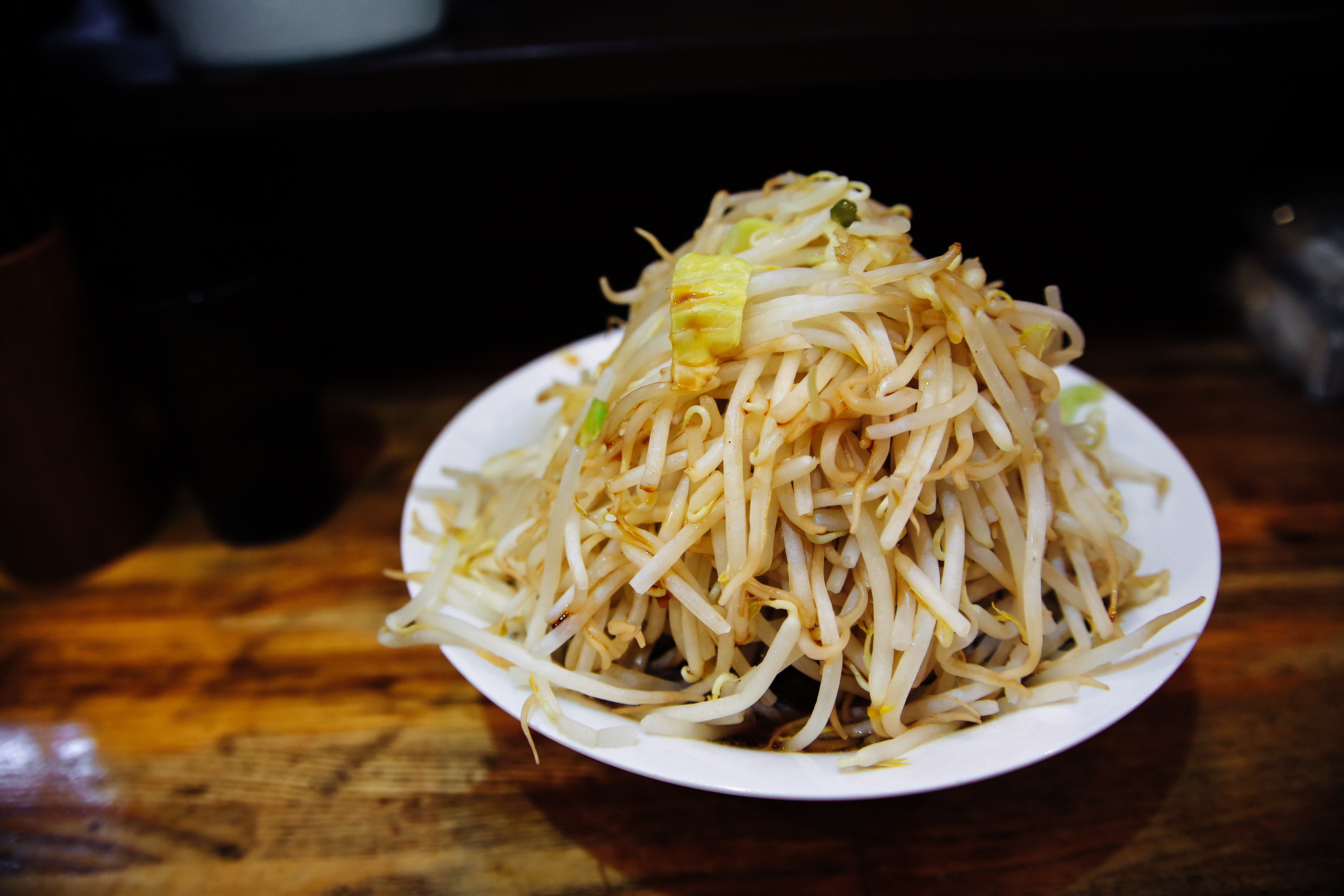 もやしマシマシラーメンの写真を無料ダウンロード フリー素材 ぱくたそ